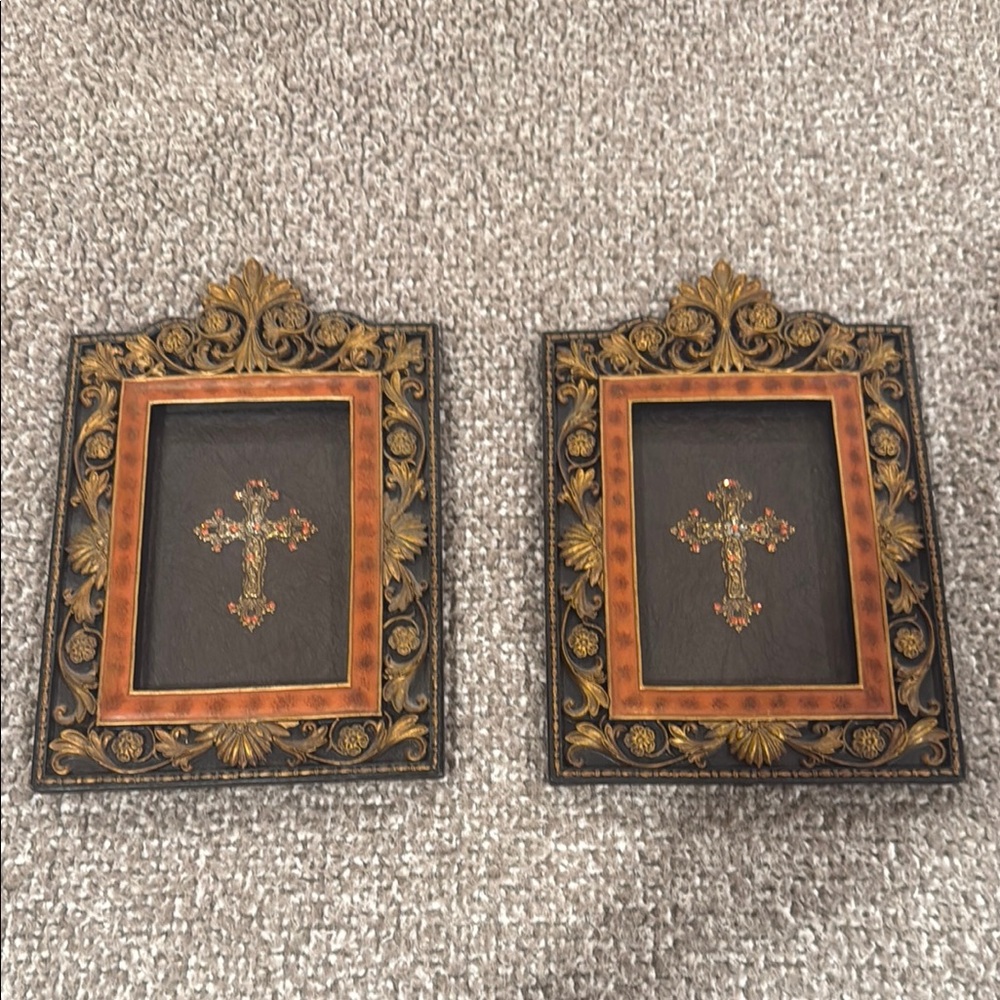 Elegant Gold and Black Decorative Wall Plaques